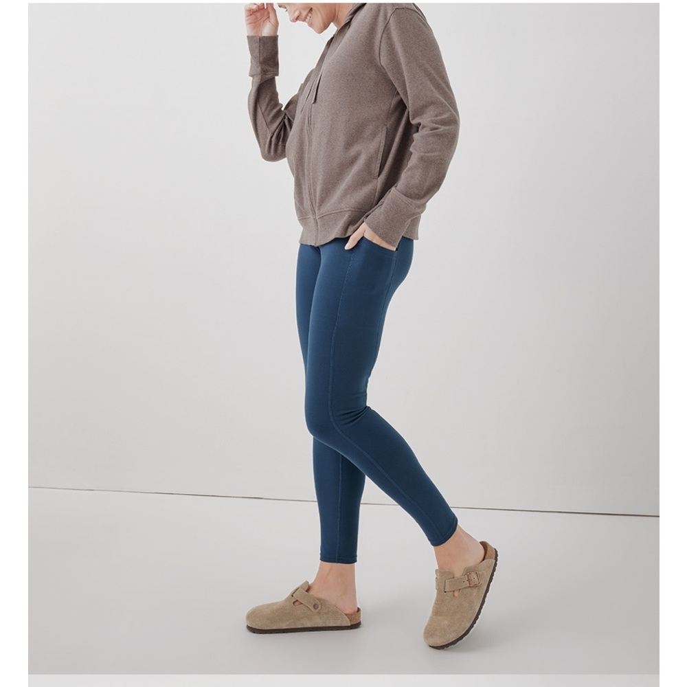 Pact French Navy On the go-to Pocket Legging